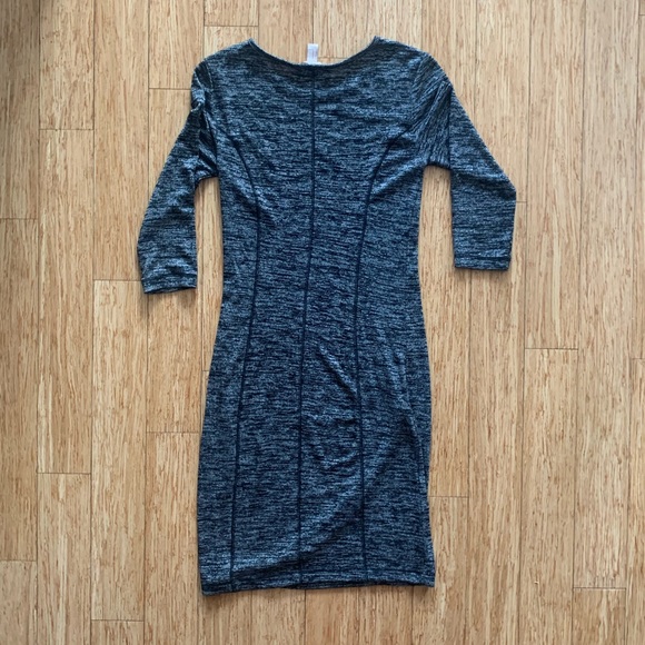 Grey dress - Picture 4 of 4